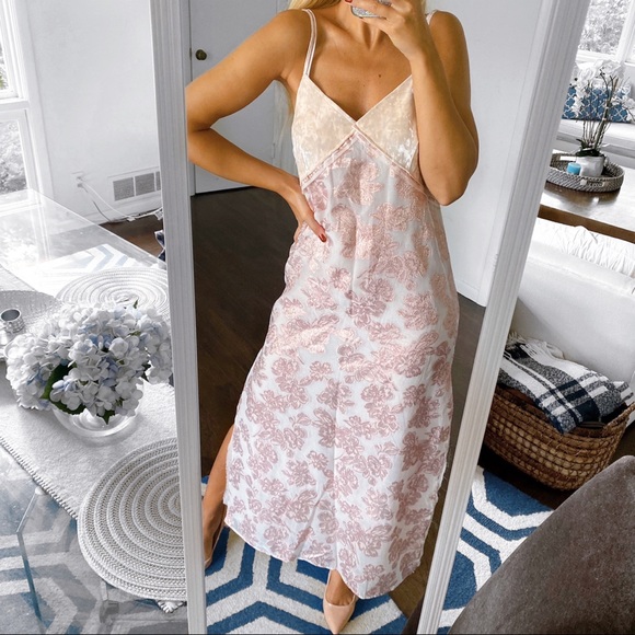 ✨ ZARA BLUSH ROSE GOLD FLORAL MAXI DRESS! - Picture 6 of 16